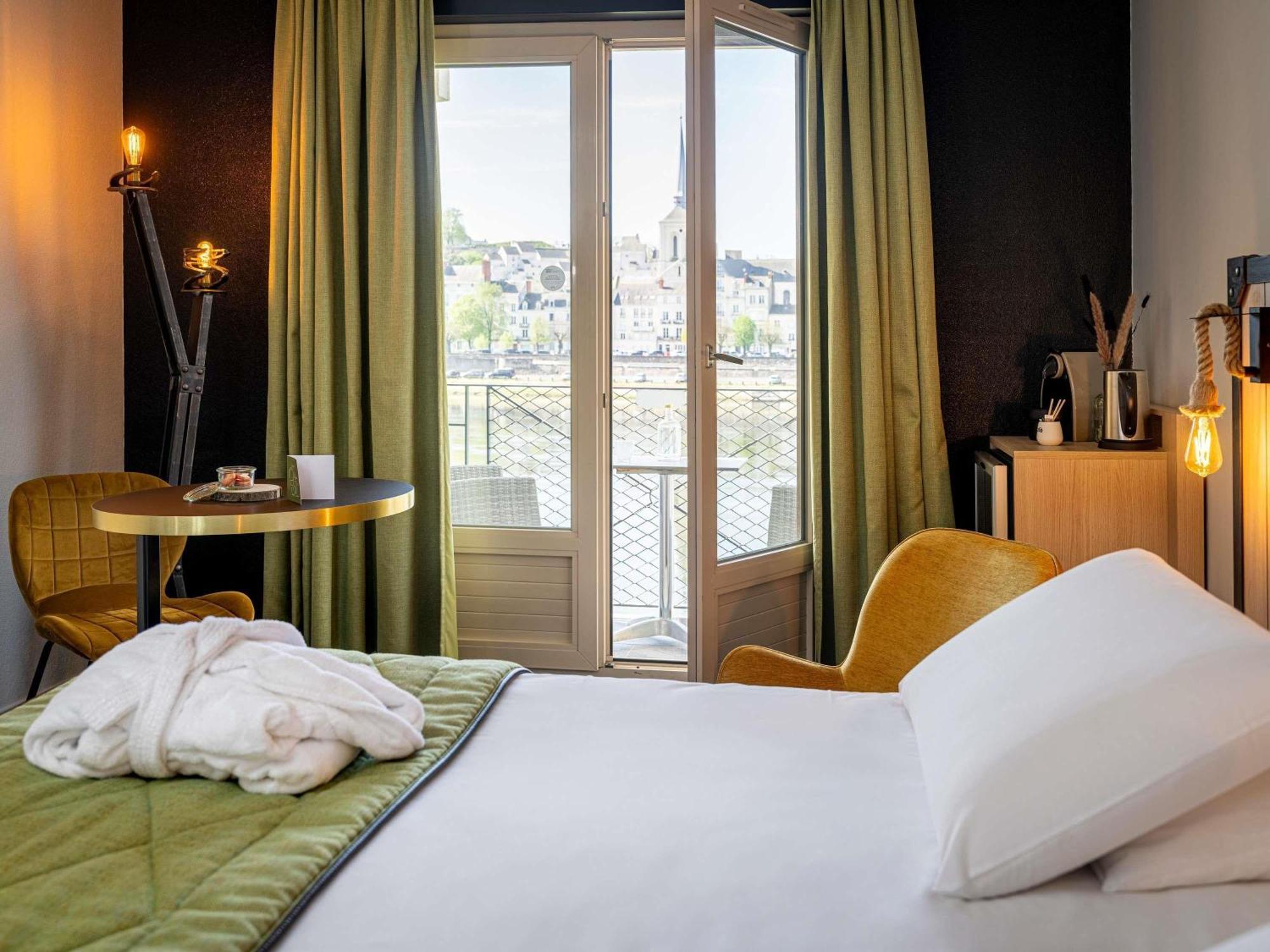 Mercure Bords De Loire Saumur Exterior foto